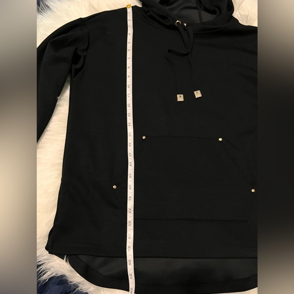 Elite Tahari Woman Black Pullover Hoodie Medium Soft, Casual, Oversized - Picture 6 of 7